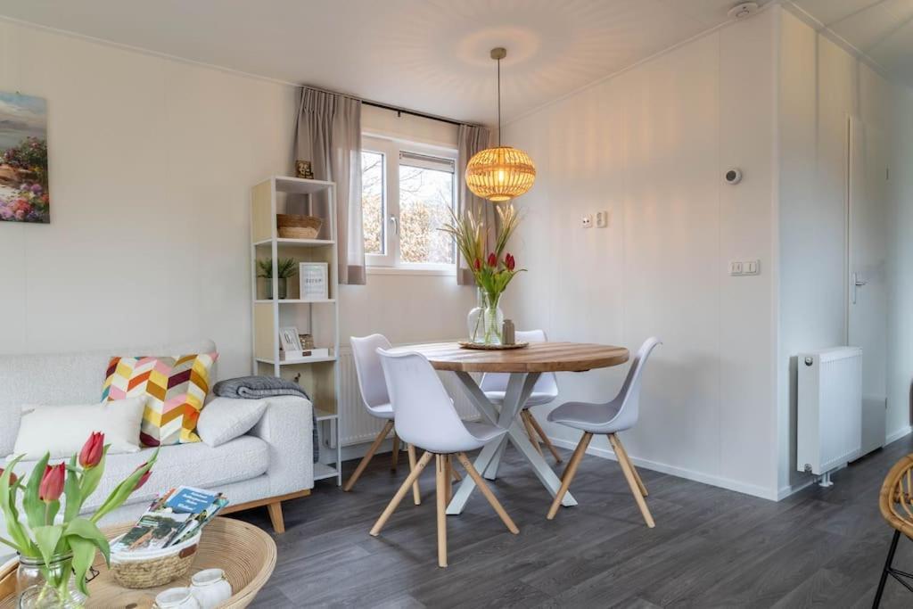 Gezellig Modern Chalet Midden Op De Veluwe Epe Esterno foto